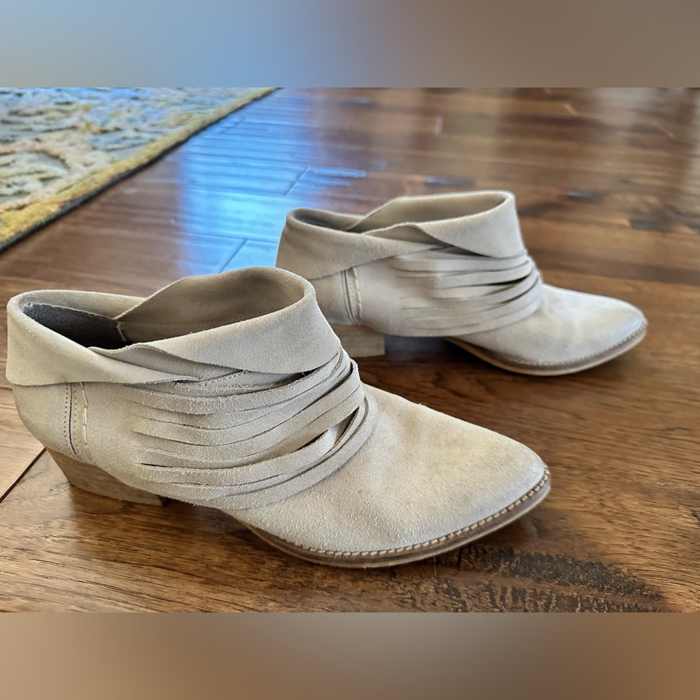 Ming booties
